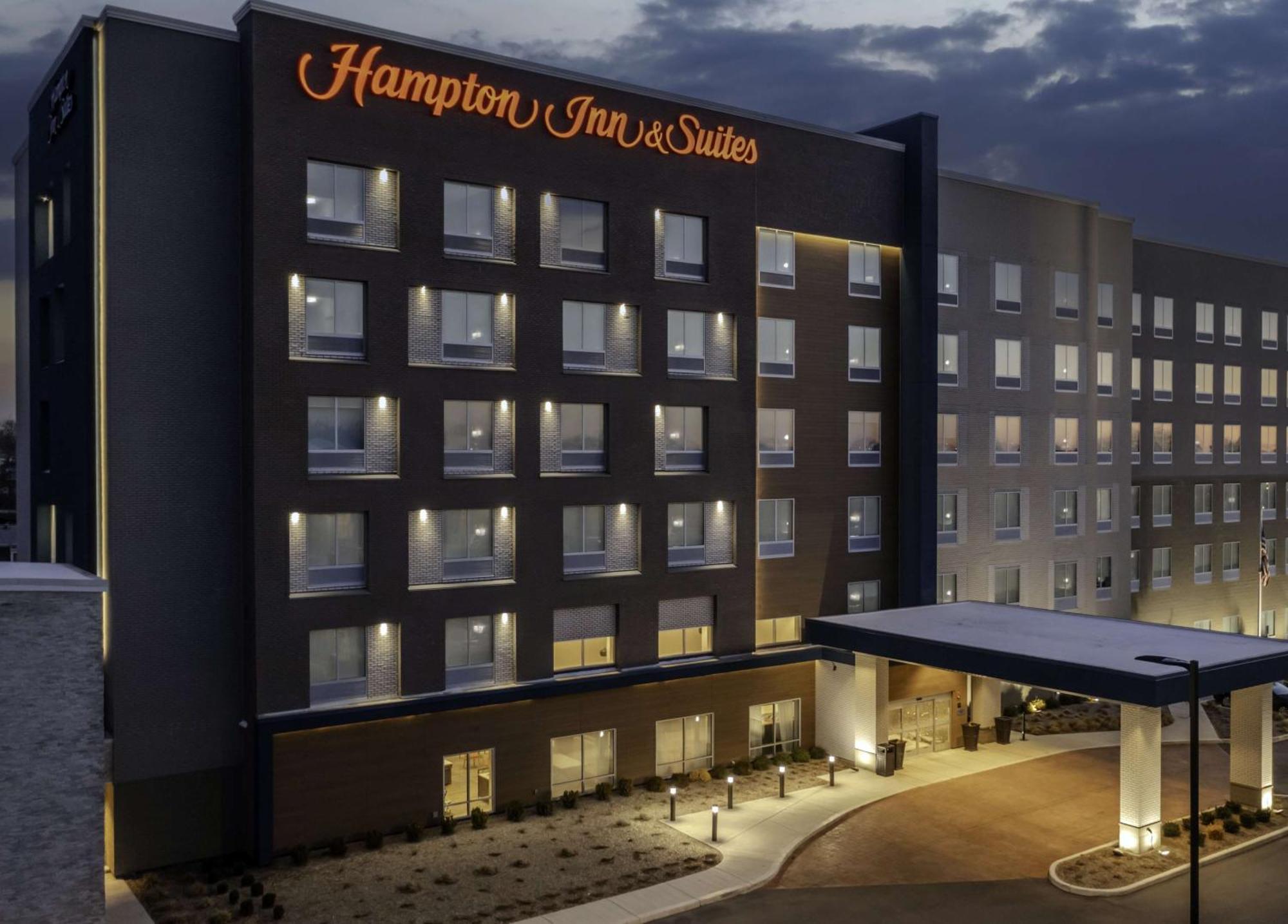 Hampton Inn & Suites Indianapolis West Speedway Exterior photo